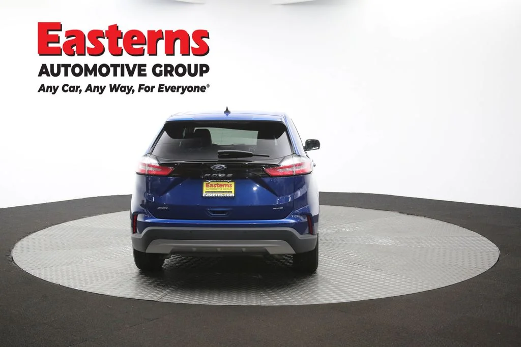 Used 2023 Blue Ford SEL image 38