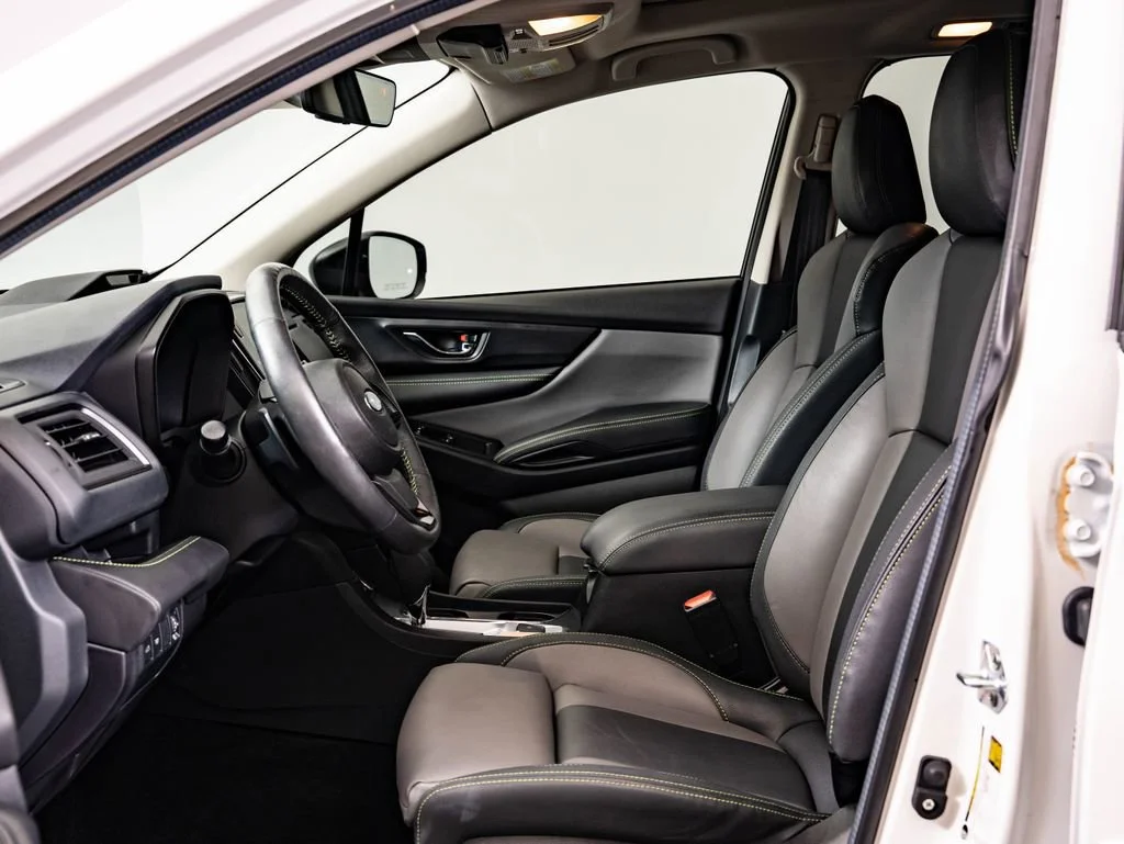 Used 2024 Crystal White Pearl Subaru Onyx Edition image 25