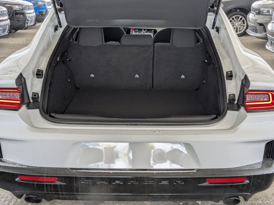 New 2026 White Dodge R/T - - AWD - Blacktop Pack - Hurricane Turbo - 20 Black Wheels & More! image 26