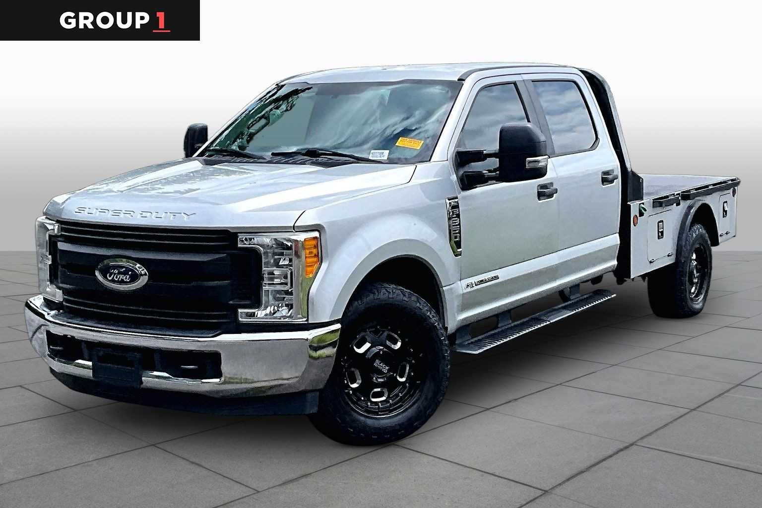 2017 Ford F-350 XL Crew Cab 6-1/2' Box SRW's photo