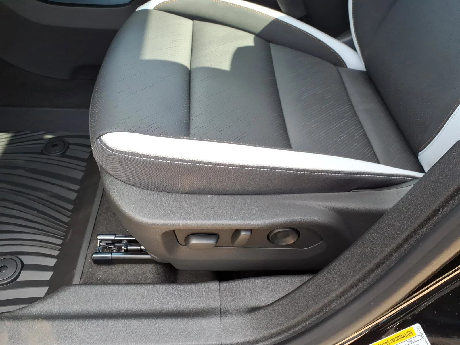 2026 Buick Envision Sport Touring - Photo 13