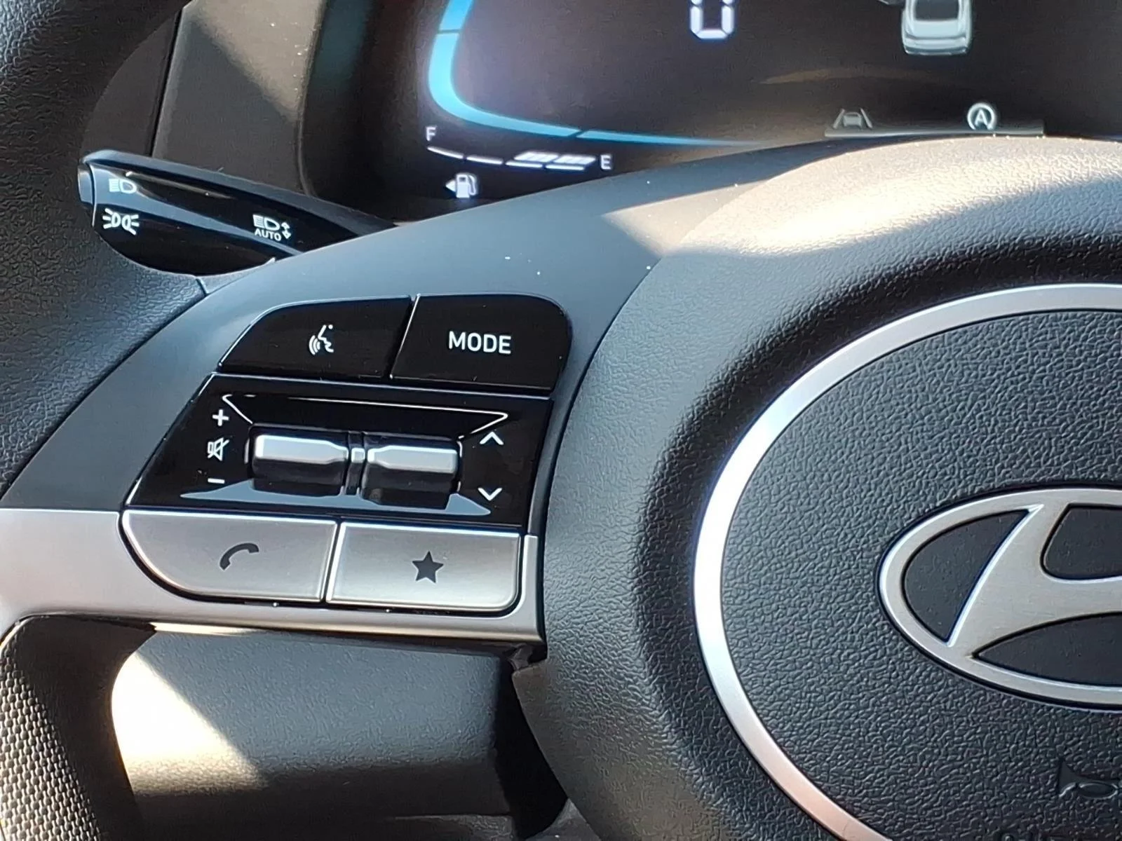 New 2026 Serenity White Pearl Hyundai SE image 19