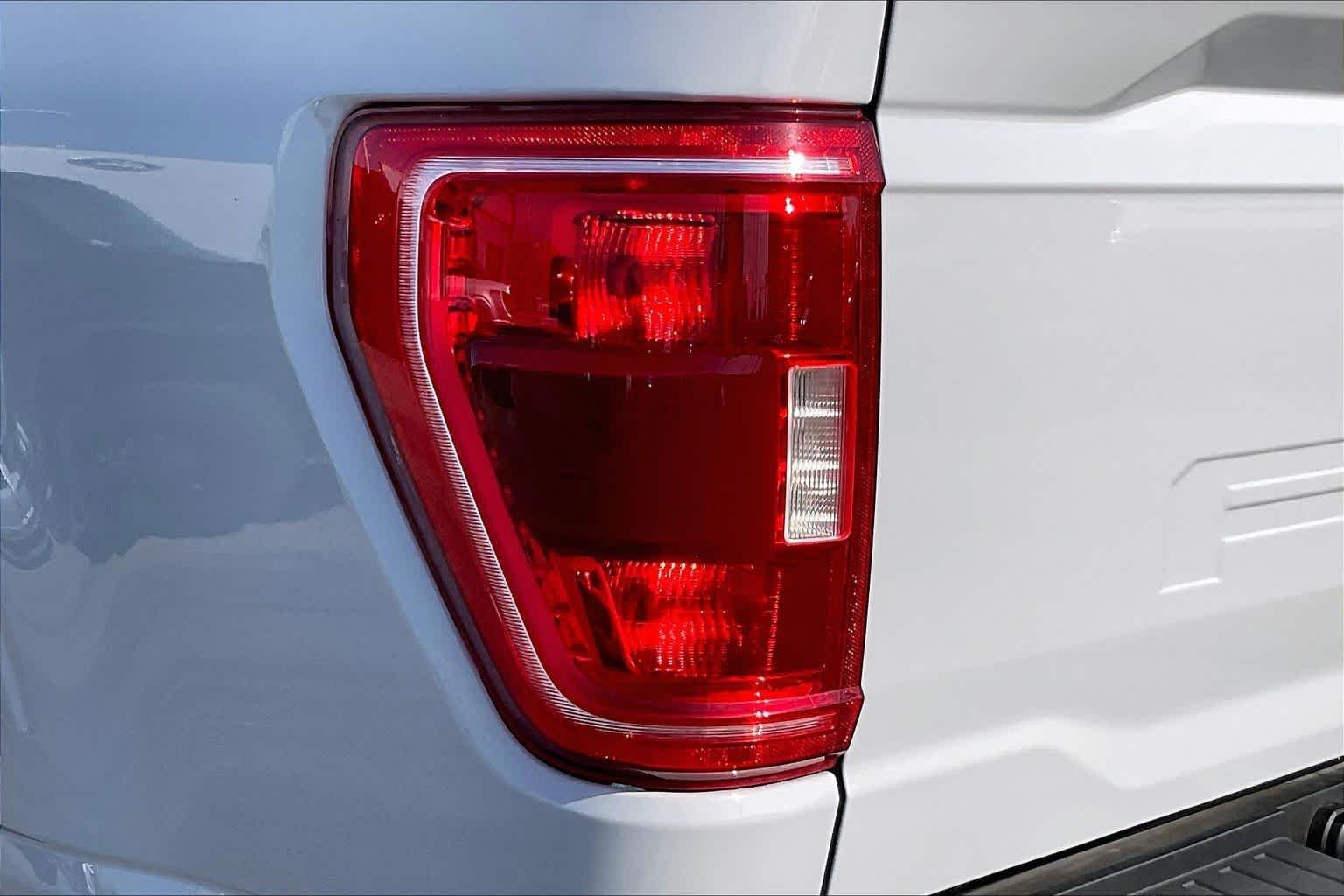 Used 2023 Avalanche Gray Ford XLT image 49