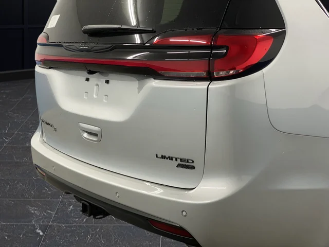 2026 Chrysler Pacifica Limited - Photo 38