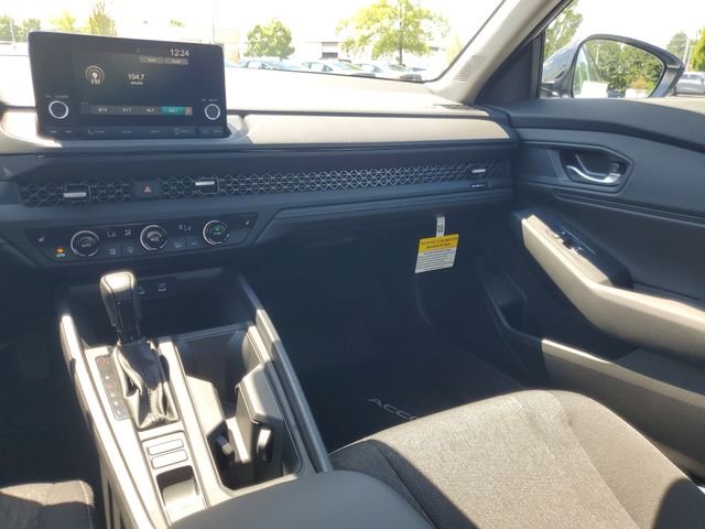 2025 Honda Accord SE - Photo 10