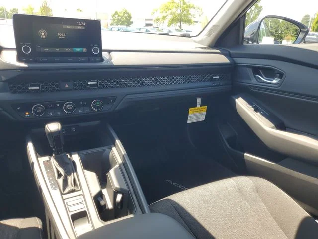 2025 Honda Accord SE - Photo 10