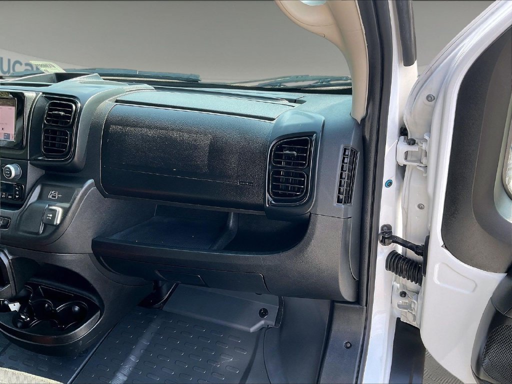 Used 2025 White Ram Base image 13
