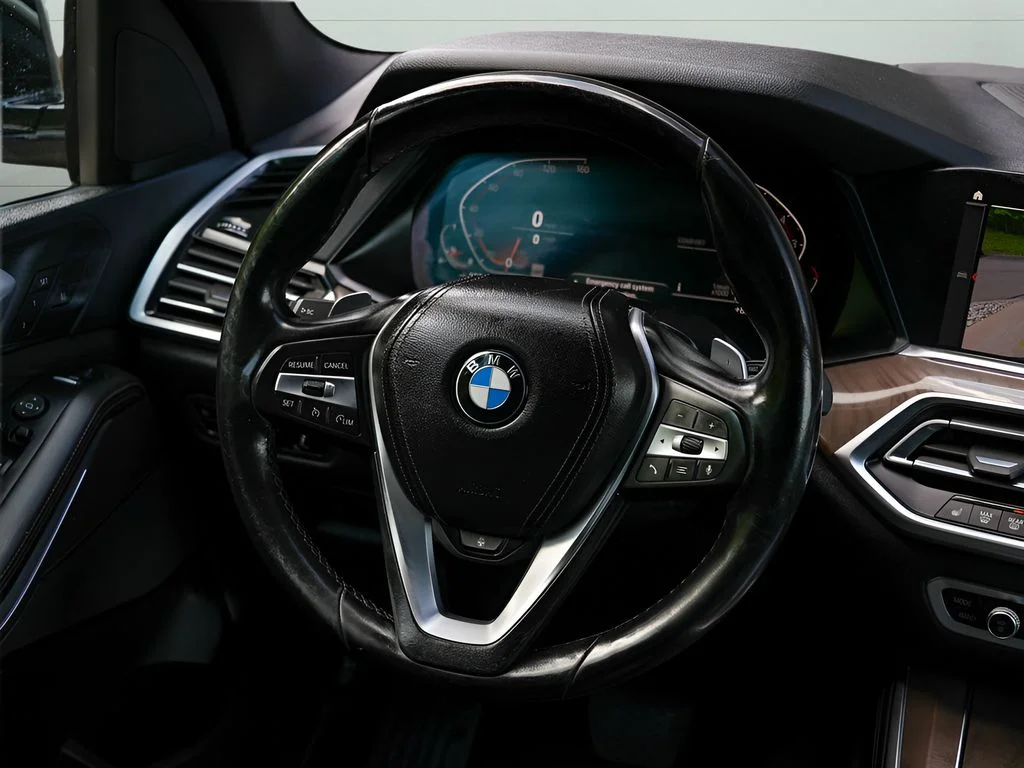 Used 2019 Gray BMW xDrive40i image 27