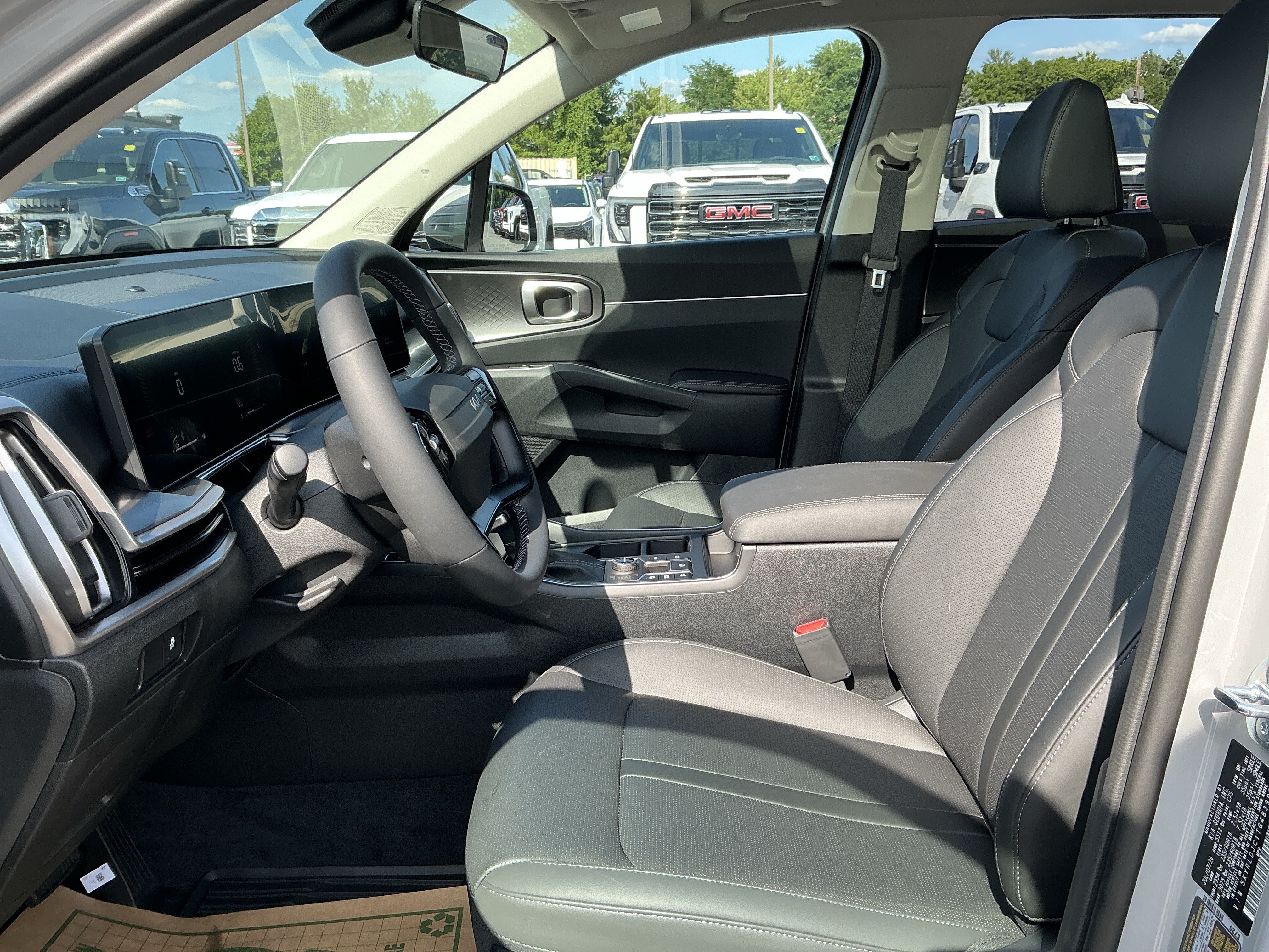 New 2026 Wolf Gray Kia S image 15