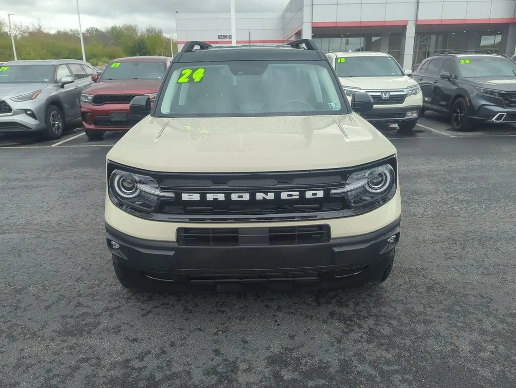 Used 2024 Beige Ford Outer Banks image 3