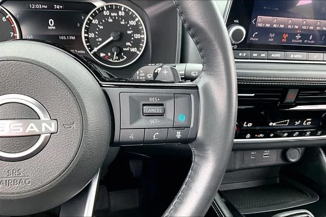 Used 2023 White Nissan SL image 11
