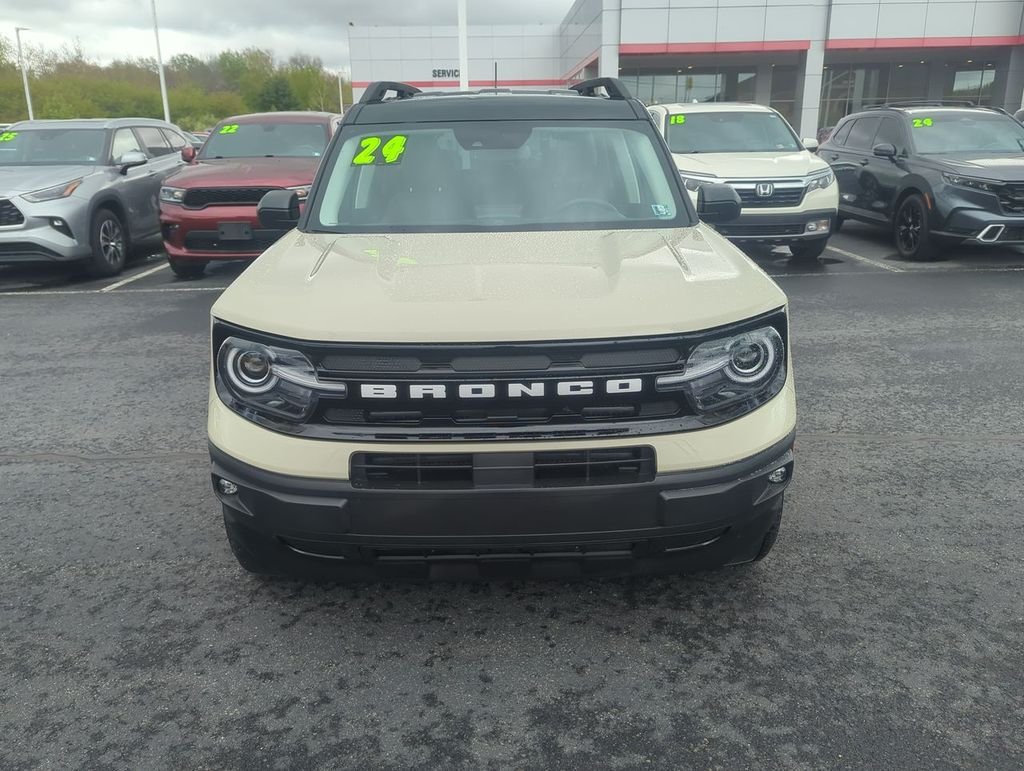 Used 2024 Beige Ford Outer Banks image 3
