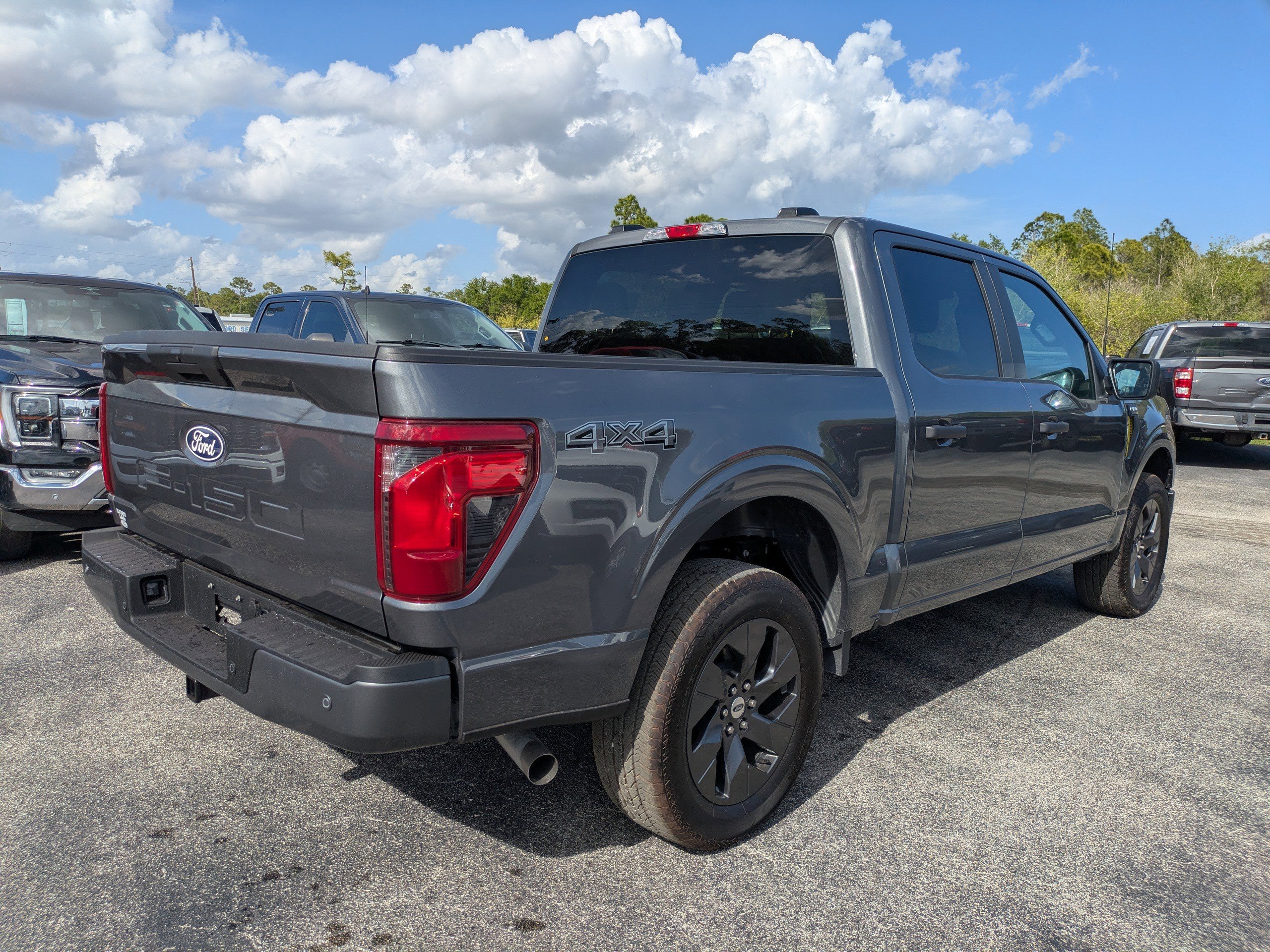 Used 2025  Ford STX image 4