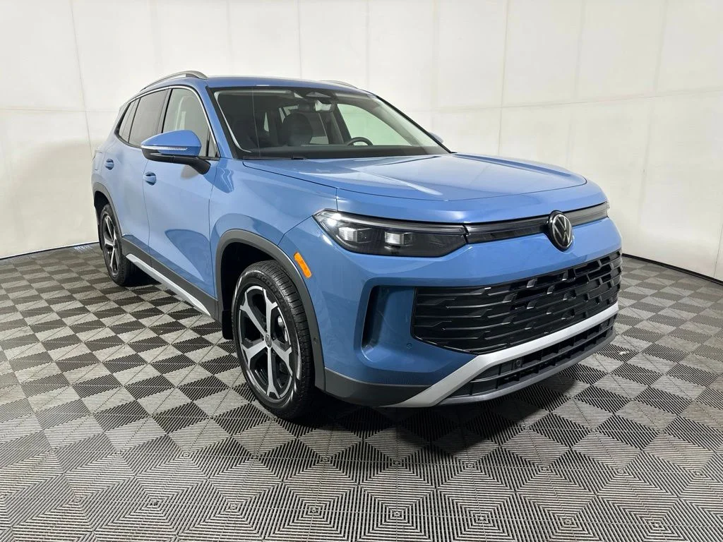 New 2026 Blue Volkswagen 2.0T SE image 2