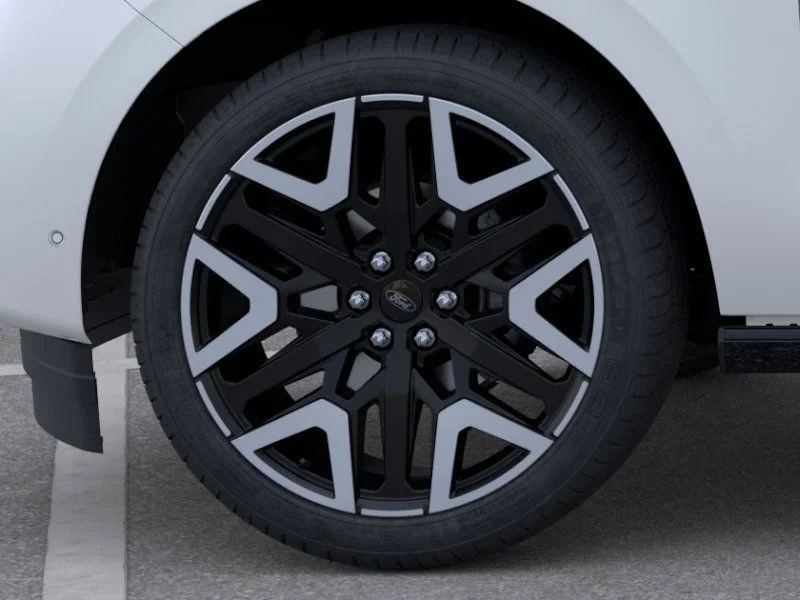 New 2026 Star White Metallic Tri-Coat Ford MAX Platinum® image 19