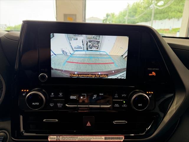 Certified Used 2025 RUBY FLARE PEARL* Toyota  image 21