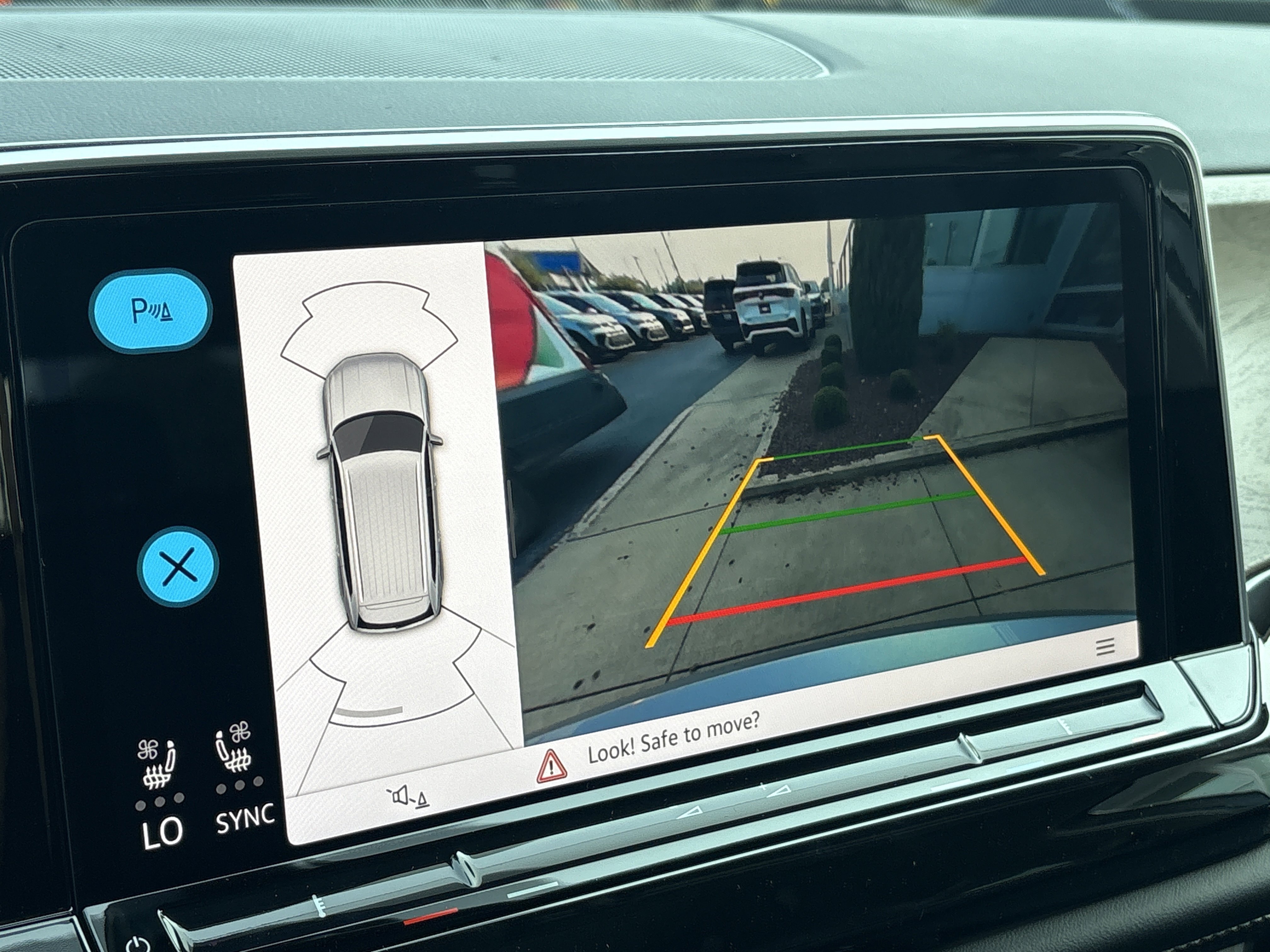 2026 Volkswagen Atlas SE w/Tech - Photo 19