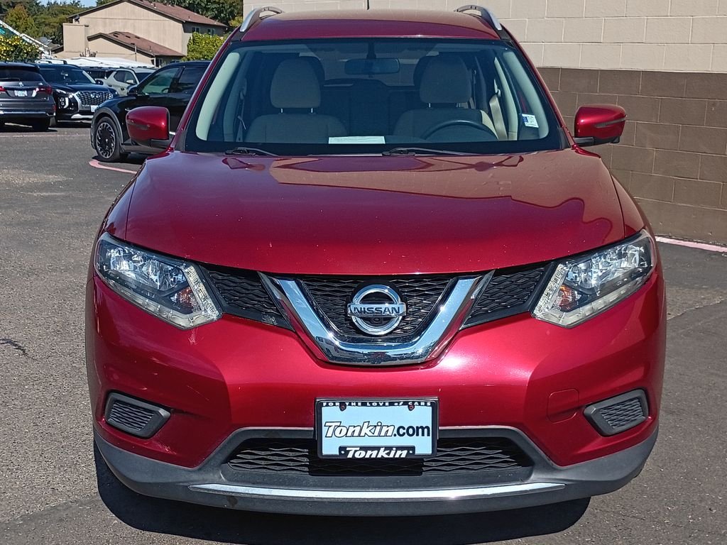 Used 2016 Cayenne Red Nissan SV image 13
