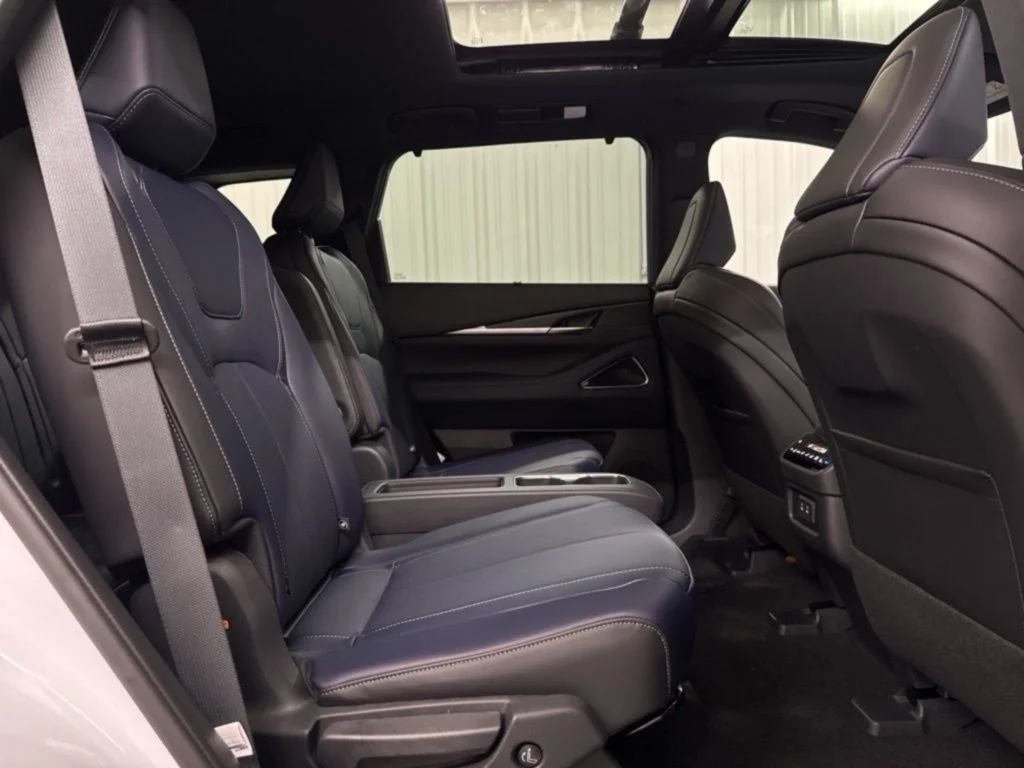 Certified Used 2026 White INFINITI SPORT image 35