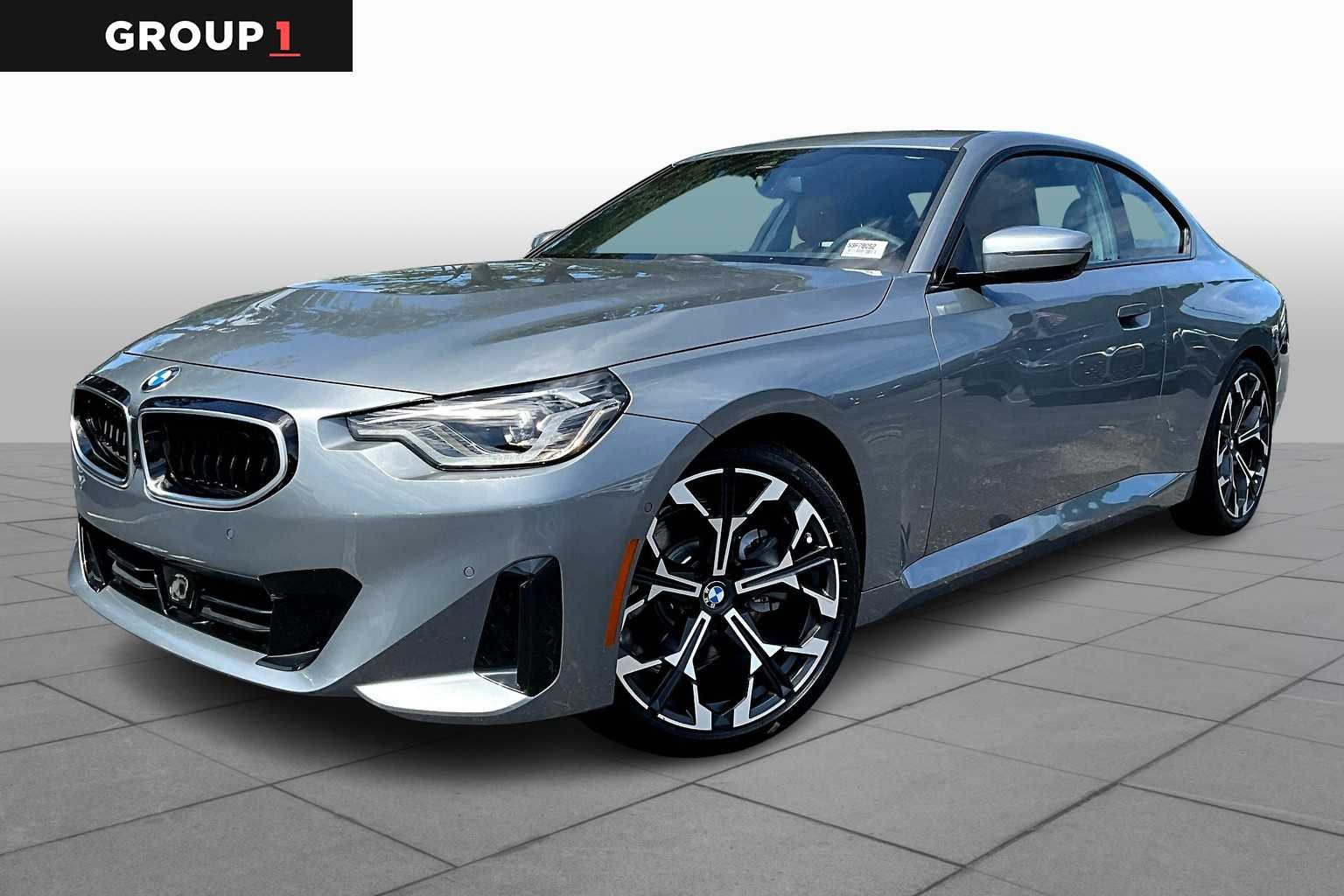 2025 BMW 2 Series 230i Coupe's photo
