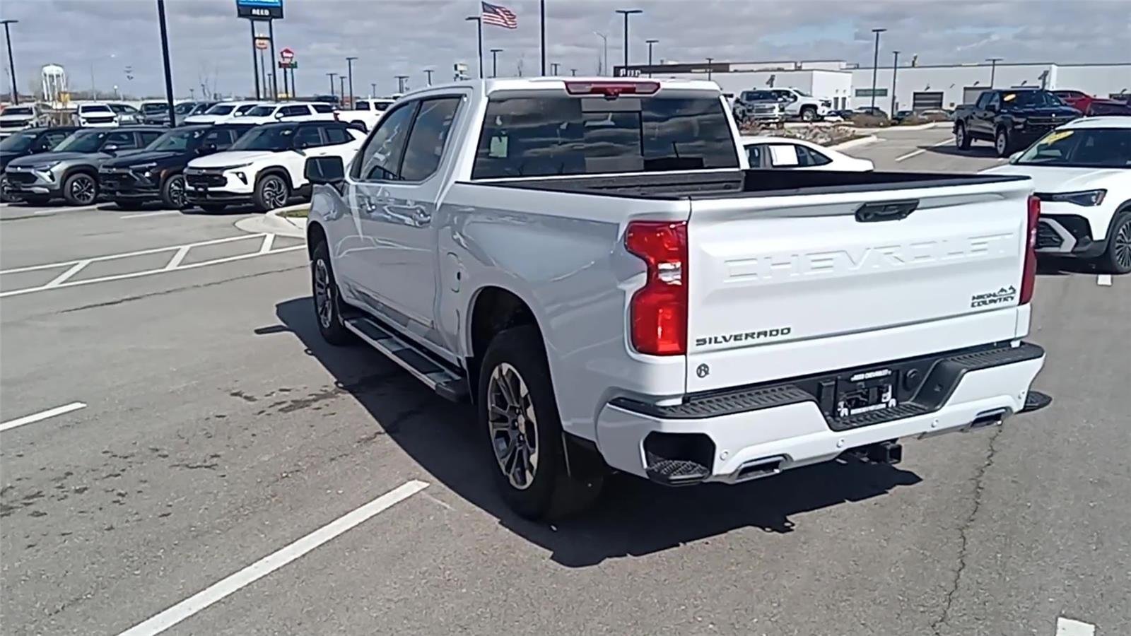 2026 Chevrolet Silverado 1500 High Country - Photo 6