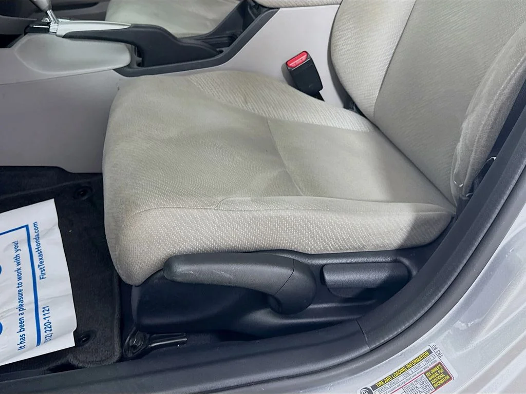 Used 2013 Silver Honda LX image 23