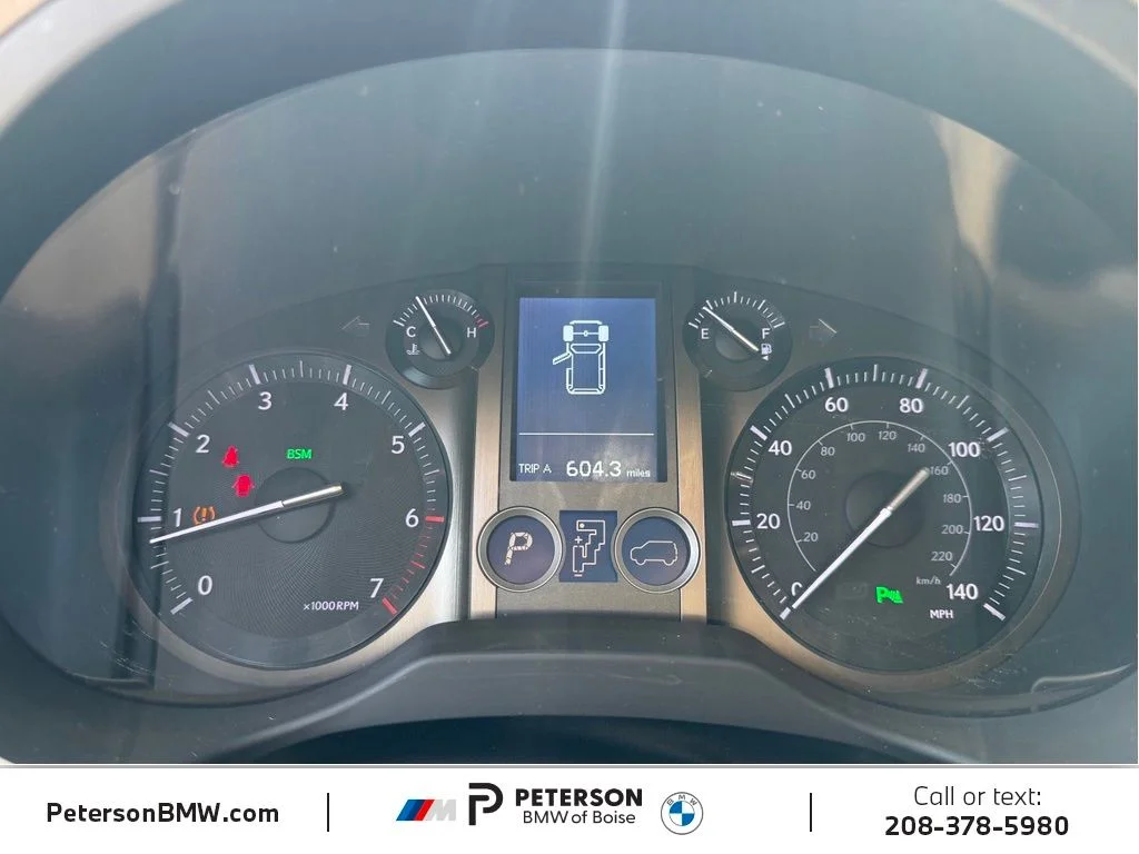 Used 2017 Red Lexus 460 image 31