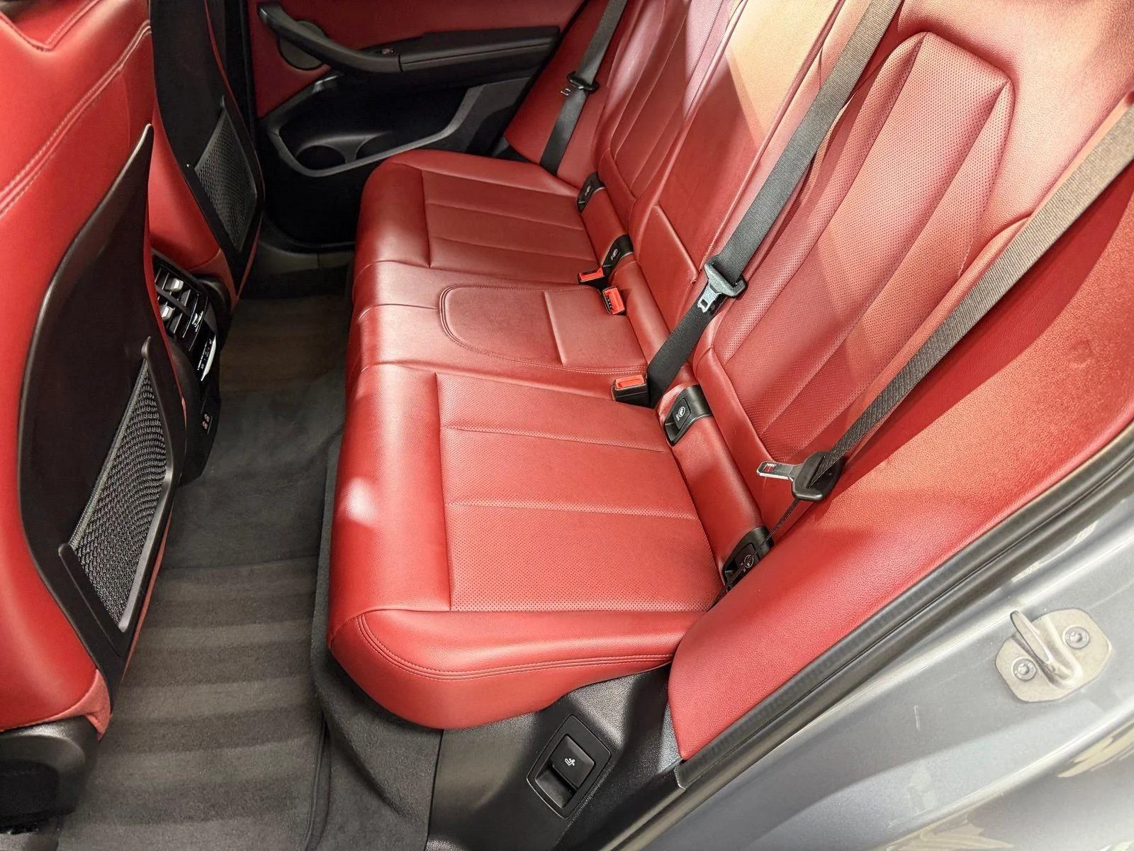 Used 2023 Skyscraper Gray Metallic BMW xDrive30i image 38