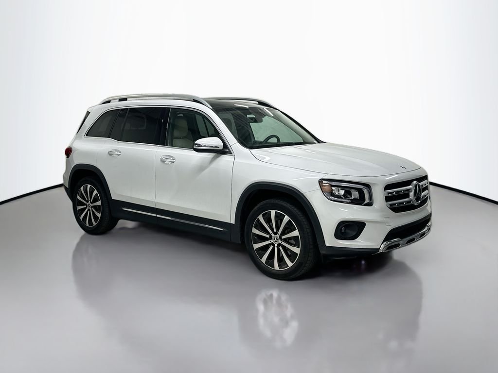 Used 2023 White Mercedes-Benz GLB 250 image 7