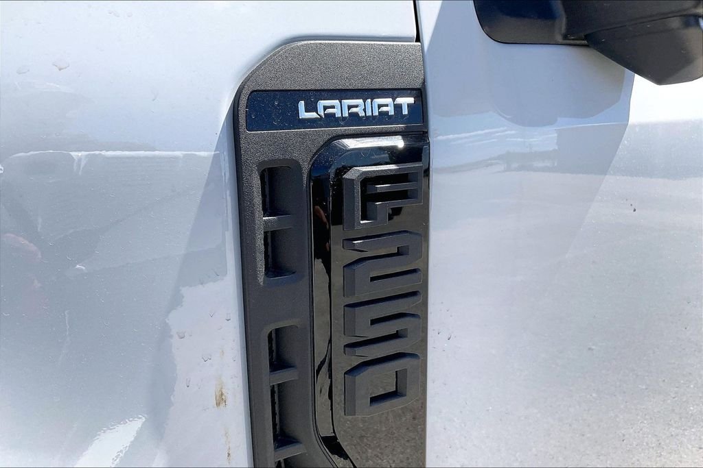 New 2026 Ford Super Duty F-250 Lariat 4D Crew Cab