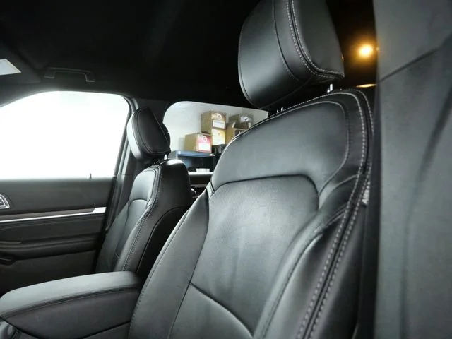 Used 2018 White Ford Limited image 17