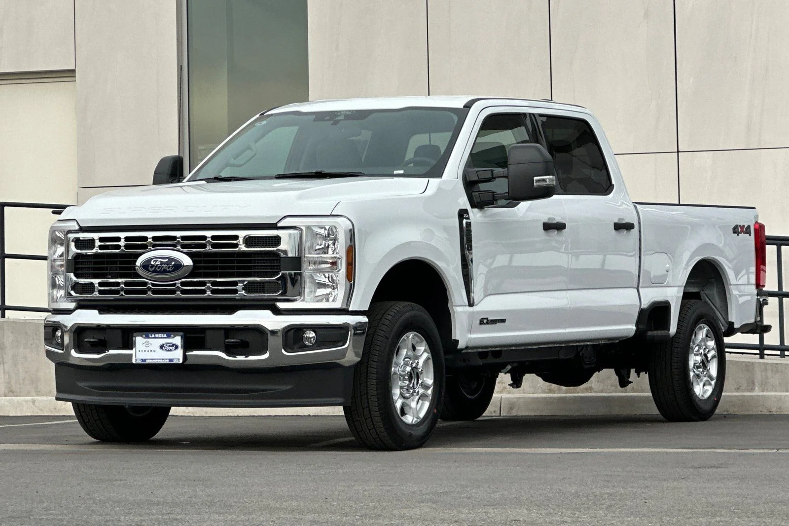 New 2026 Oxford White Ford F-250® XLT image 7