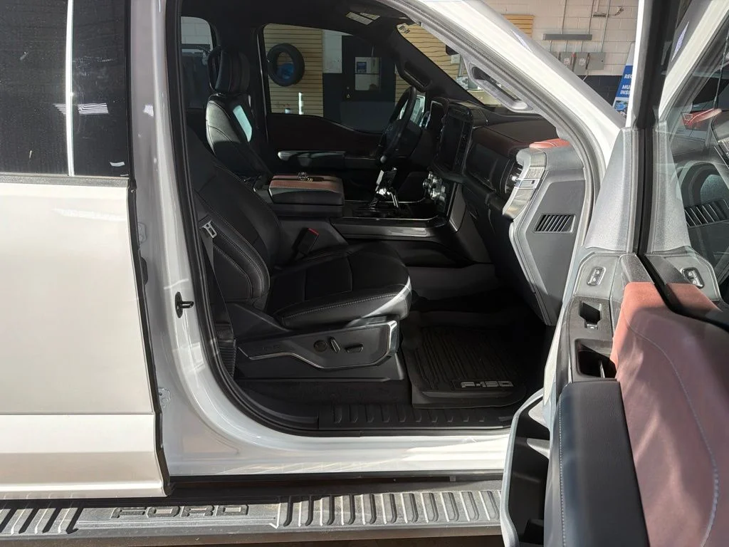 Used 2023 White Ford Lariat image 5