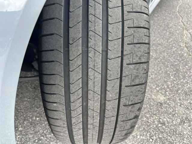 Used 2025 Gray BMW sDrive40i image 11