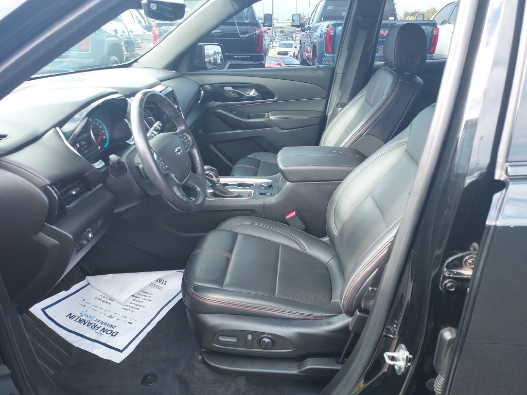 Used 2022 MOSAIC BLACK METALLIC Chevrolet RS image 13