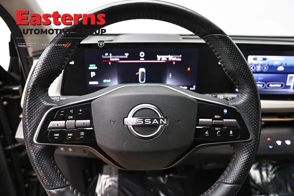 Used 2023 Black Nissan ENGAGE image 12