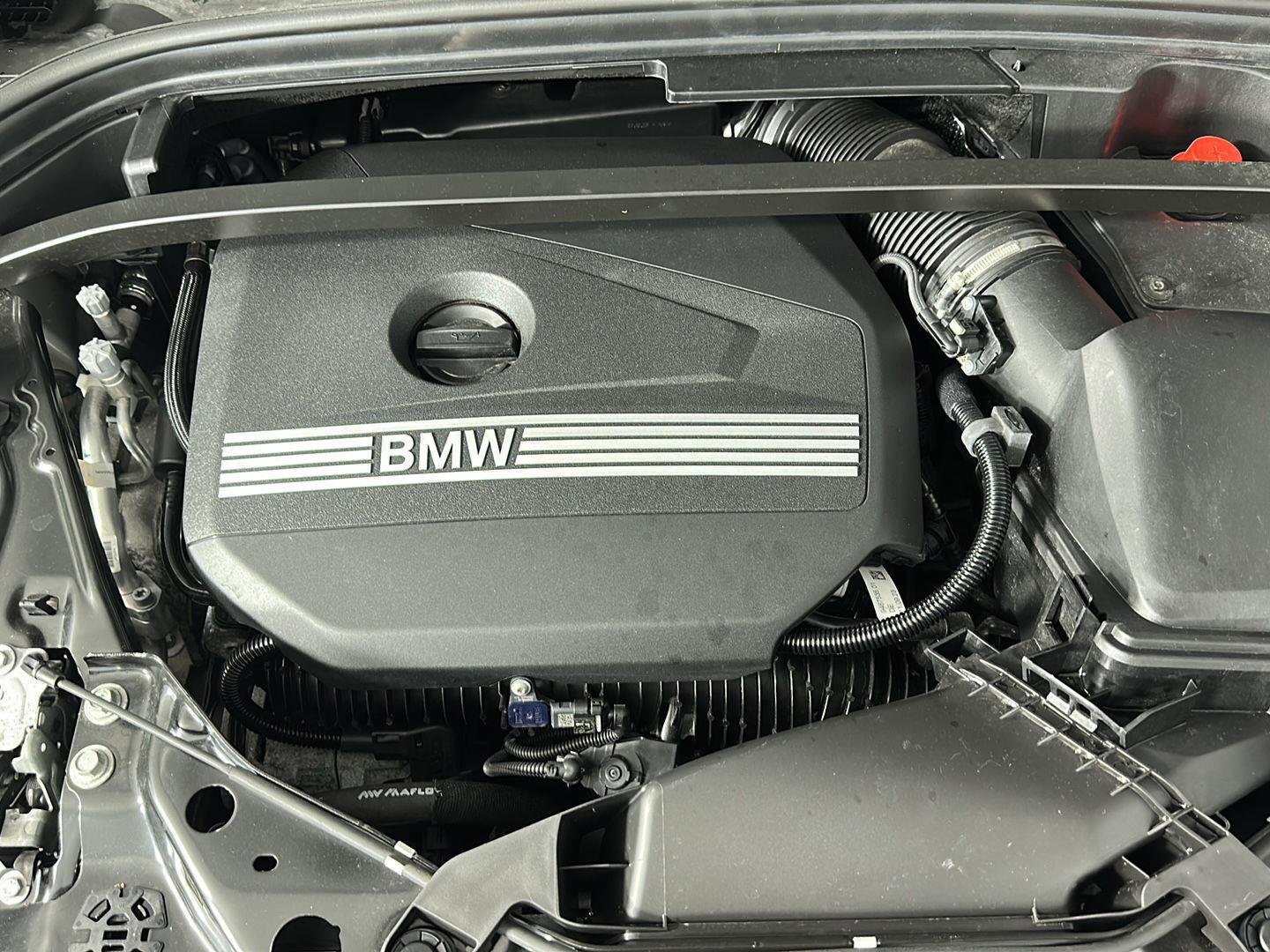 Used 2023 Space Silver Metallic BMW xDrive28i image 29