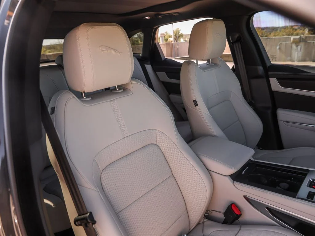 2026 Jaguar F-Pace R-Dynamic S - Photo 37