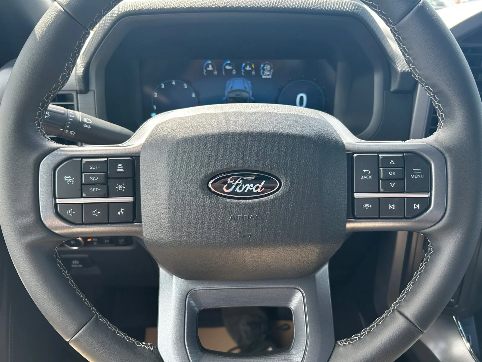 New 2026 Oxford White Ford XLT image 21