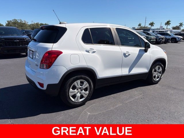 Used 2017 White Chevrolet LS image 6