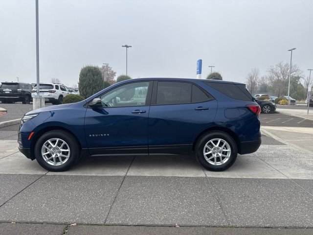 2022 Chevrolet Equinox LS - Photo 9