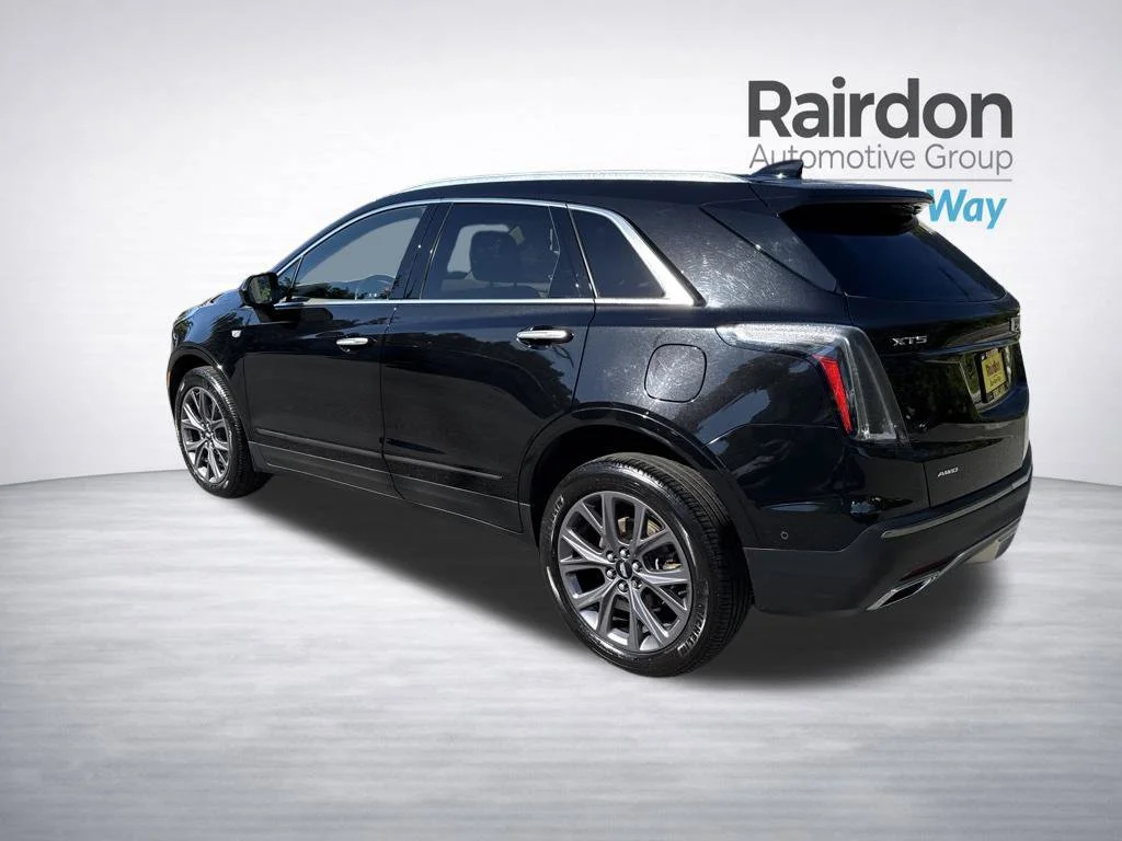 Used 2019 Black Cadillac Platinum AWD image 5