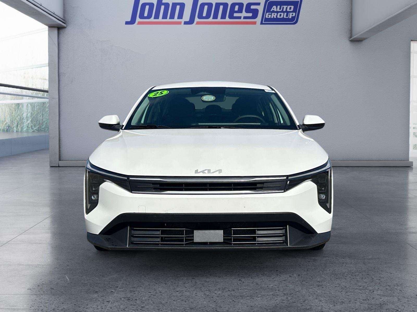 Used 2025 Snow White Pearl Kia LXS image 8