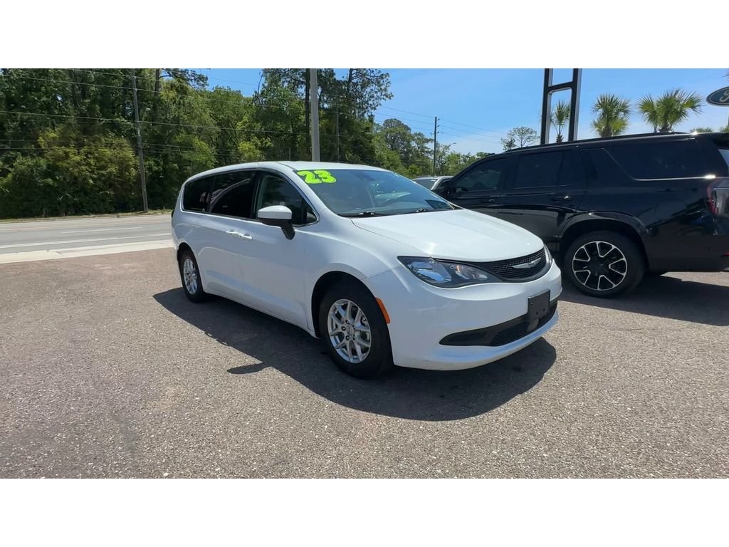 Used 2023 White Chrysler LX image 8