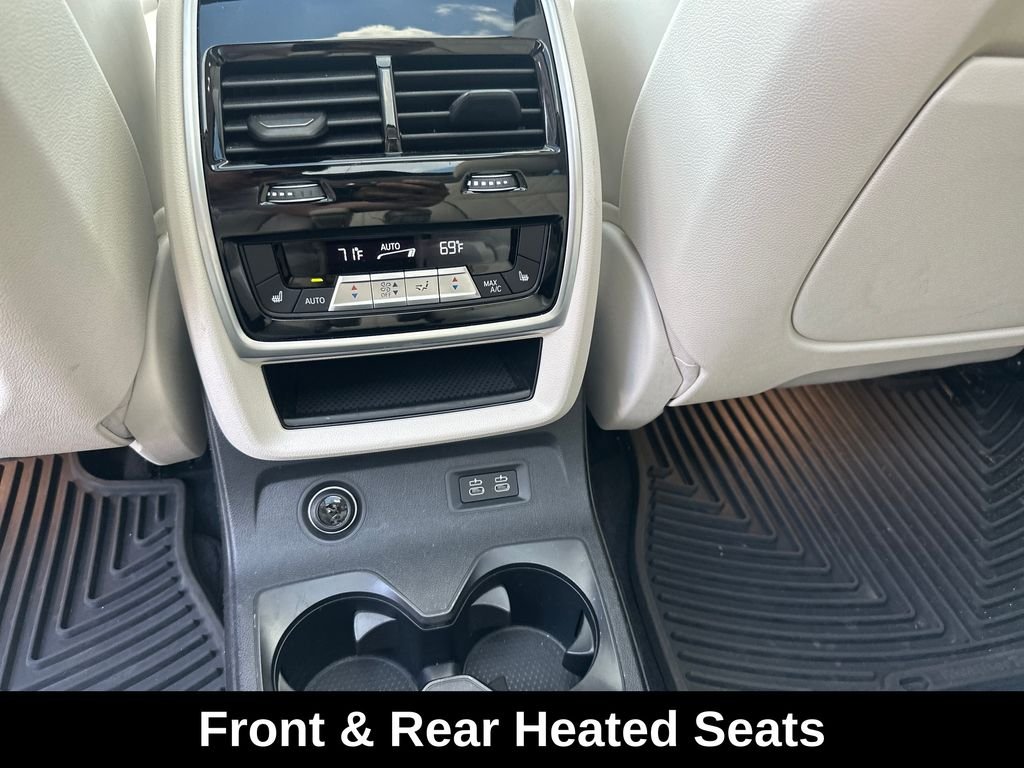 Used 2021 White BMW xDrive40i image 31