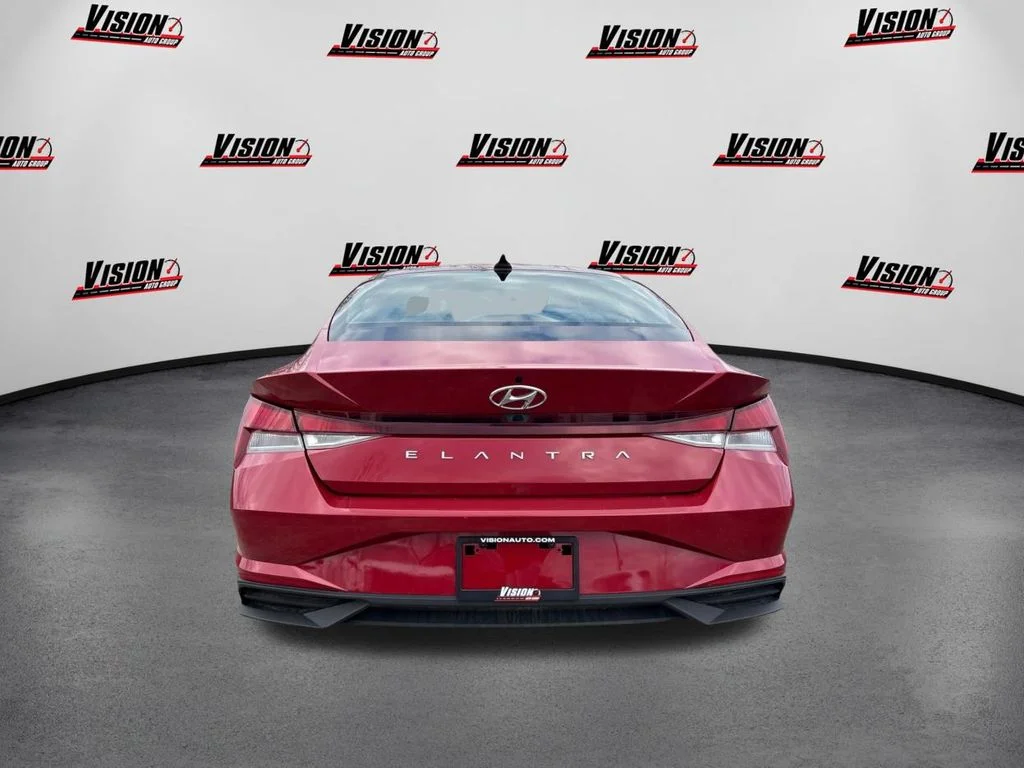 Used 2021 Red Hyundai SEL image 6