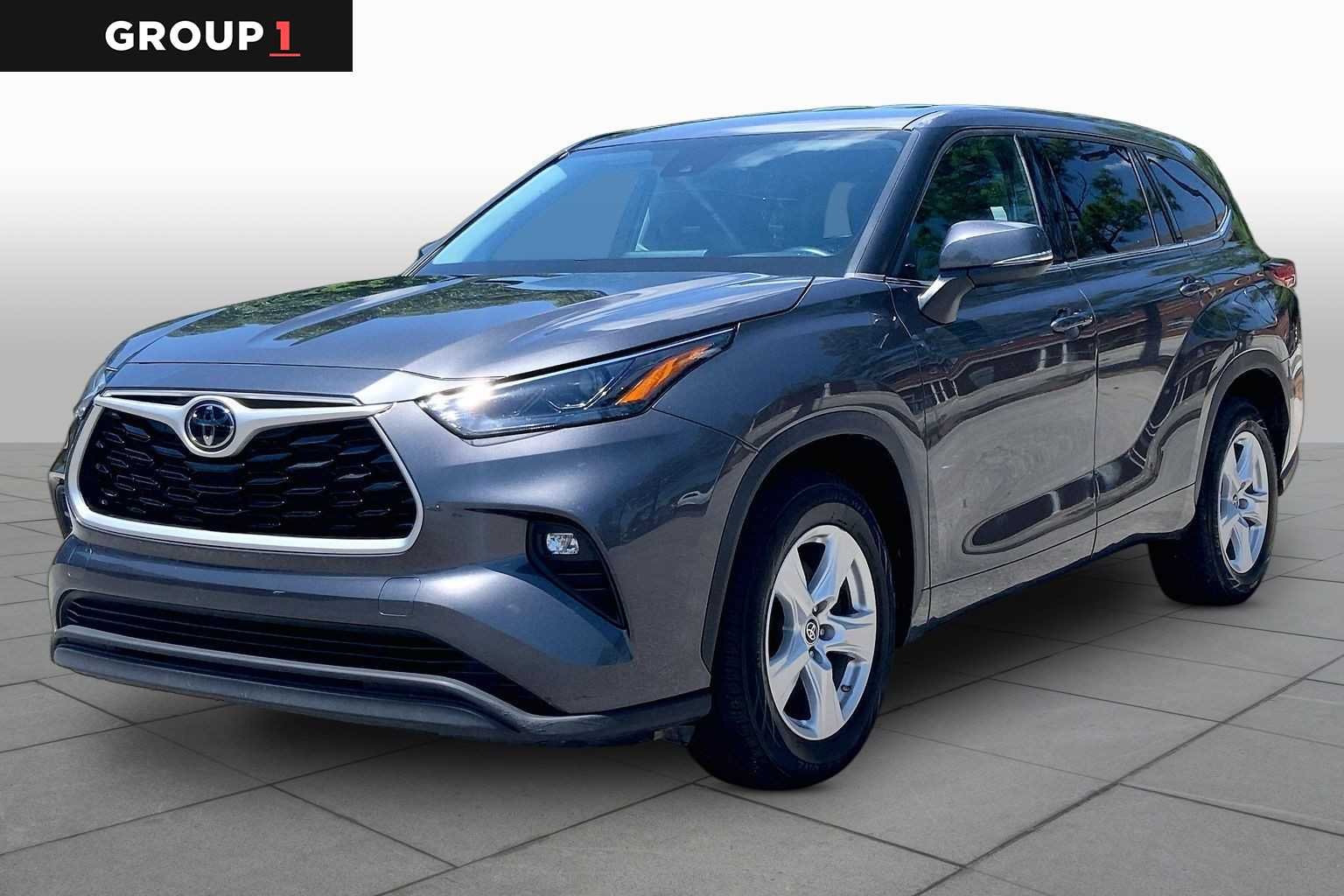 2022 Toyota Highlander LE