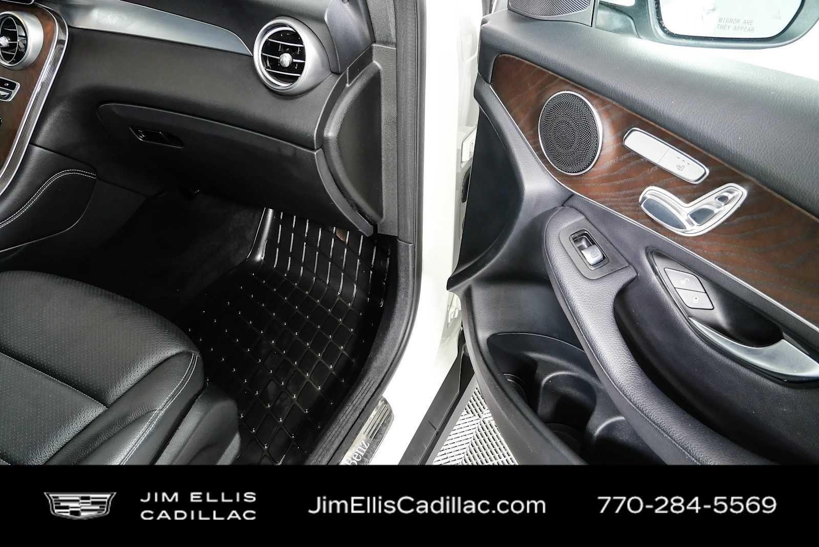 Used 2021  Mercedes-Benz GLC 300 image 24
