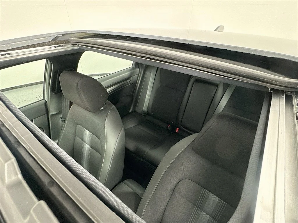 New 2027 Blue Lagoon Pearl Honda Hybrid image 31
