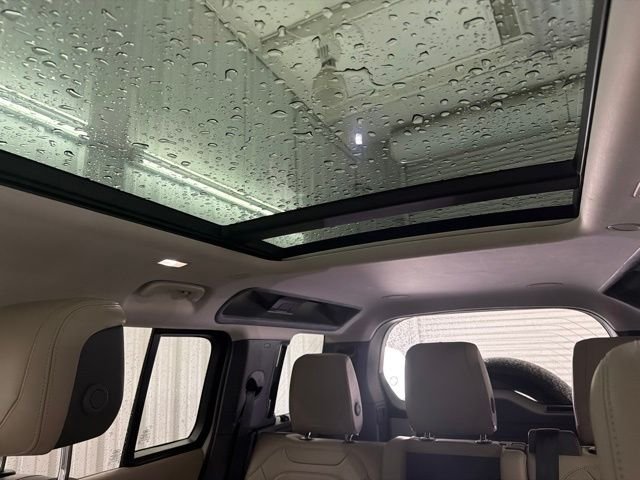 Used 2020 Fuji White Land Rover HSE image 38